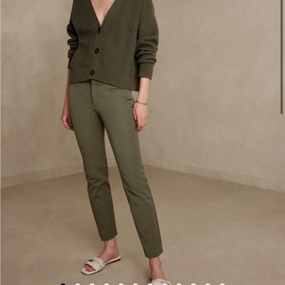 Banana Republic Sloan Curvy Fit Green Trousers size 0 NWT